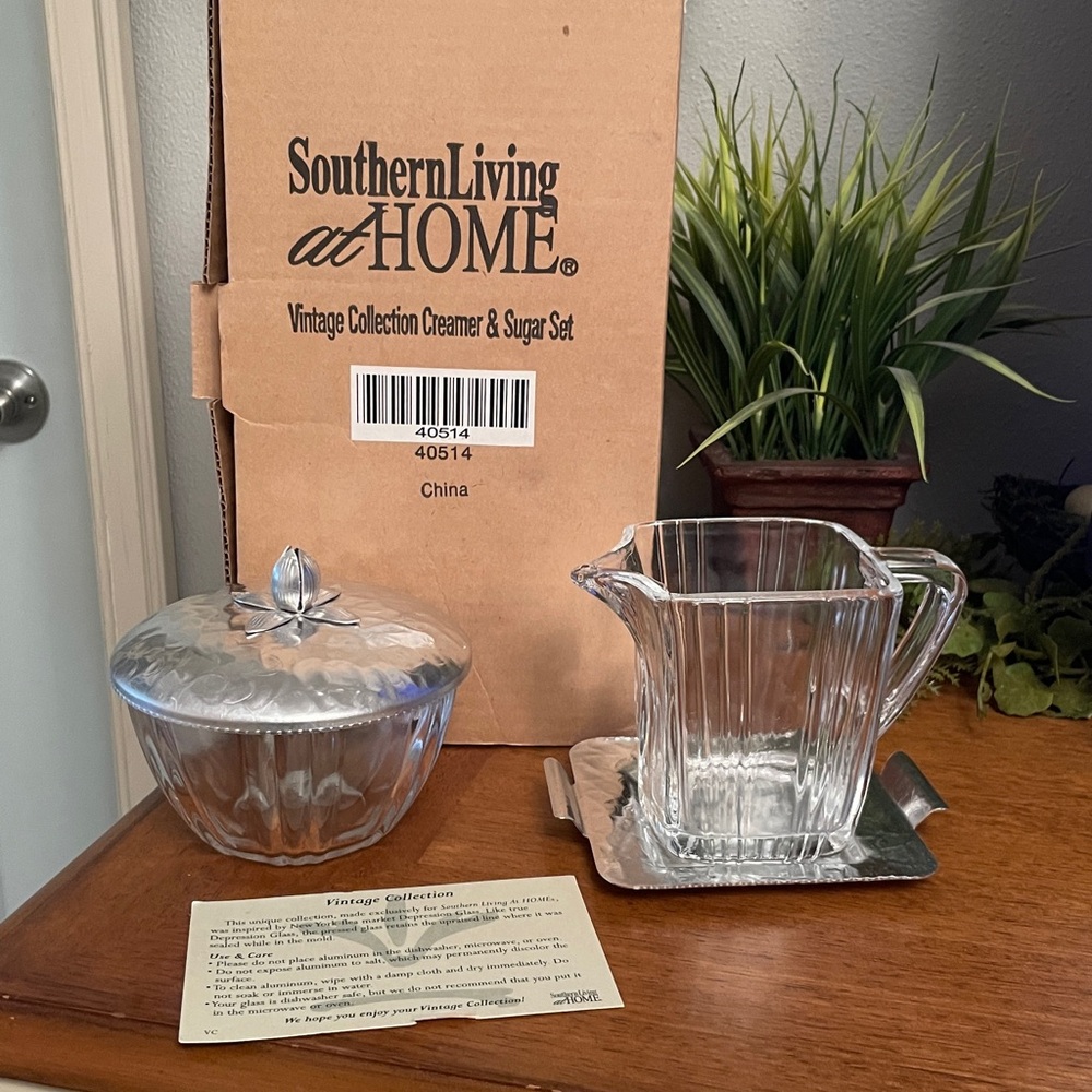 NIB Southern Living at Home Vintage Collection Creamer & Sugar Set #40514 - Picture 11 of 17